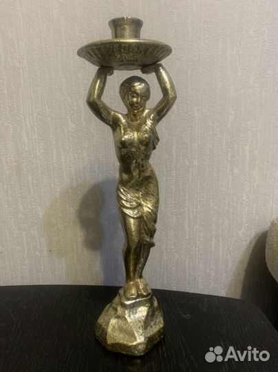 Статуэтка-подсвечник