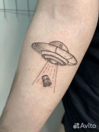 Модель на тату