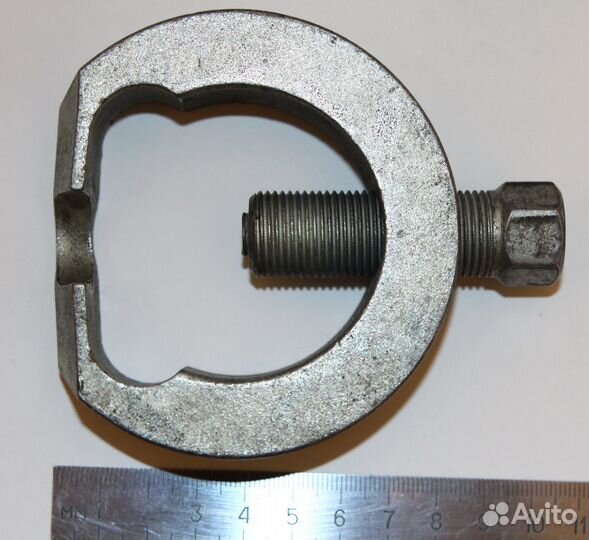 Съемник рулевых тяг и шаровых опор