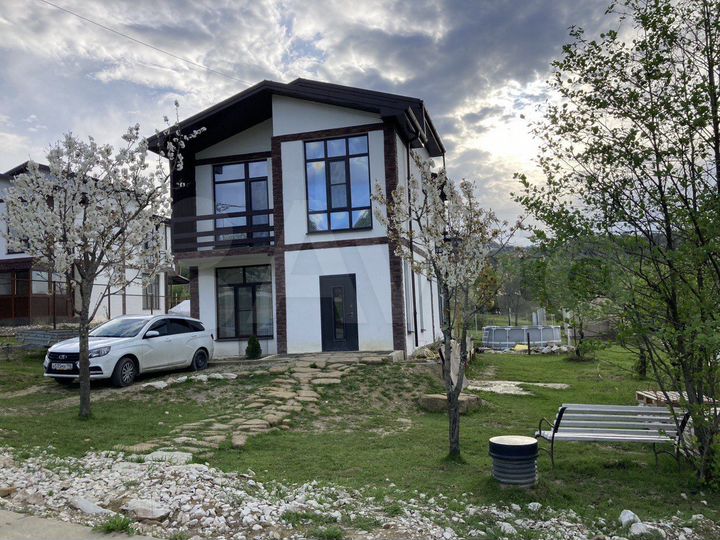 Коттедж 140 м² на участке 8 сот.