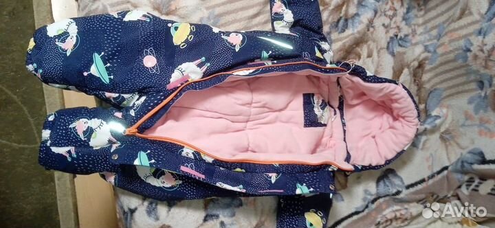 Продам зимний комбинезон на ребенка до года