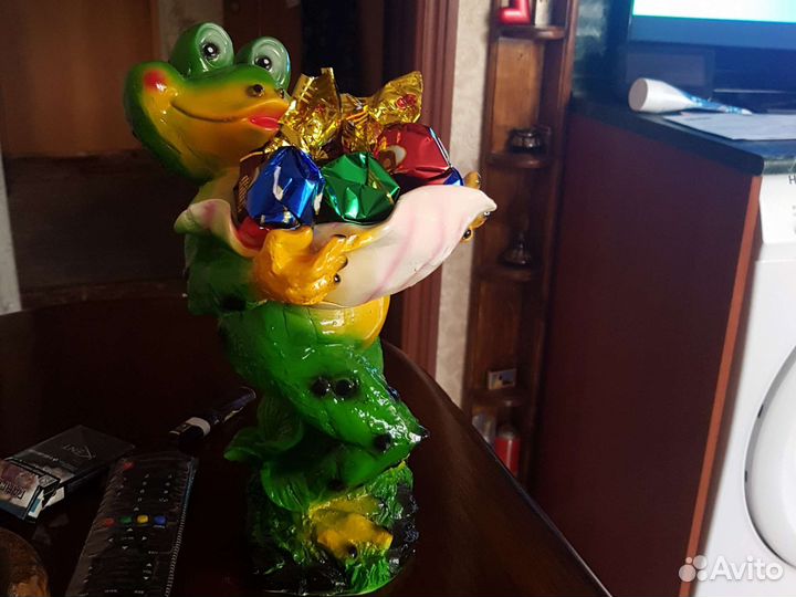 Лягушка конфетница