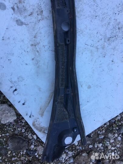 Решетка стеклоочистителя Митсубиси Галант 8