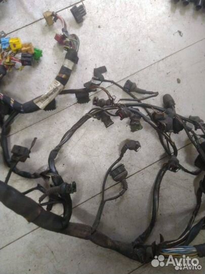 Проводка подкапотная Audi A8 D2/4D 1998