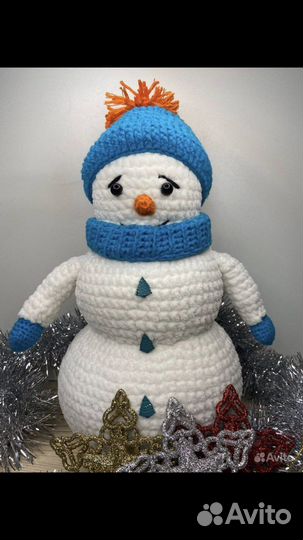 Снеговик вязанная игрушка