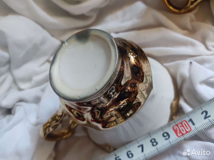 Чайные чашки с христианской символикой