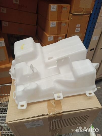 Бачок омывателя Mitsubishi Pajero Sport 3 8260A467