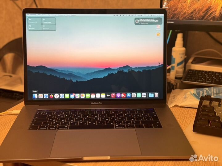 Apple MacBook Pro 15 2018 16 gb touch bar