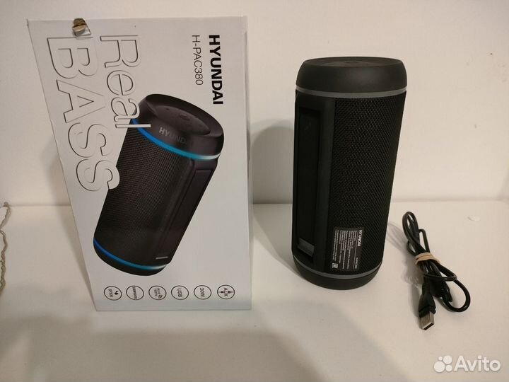 Портативная колонка с Bluetooth Hyundai H-PAC380