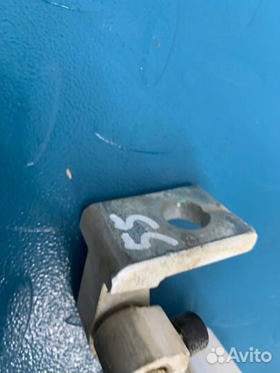 Б/У петля двери передний левый Volkswagen Polo 612