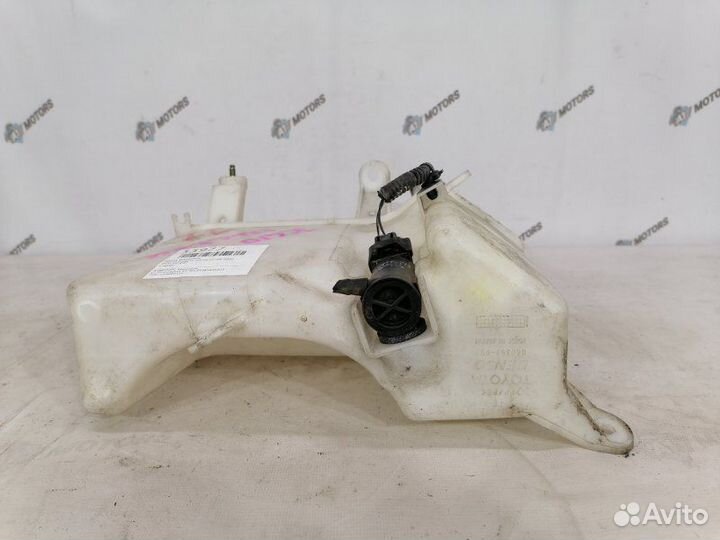 Бачок омывателя Toyota Progres JCG10 1JZ-GE 2000