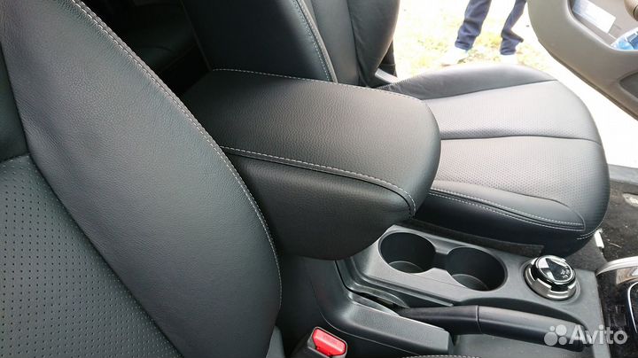 Подлокотник Митсубиши Л-200 4,5 Mitsubishi L-200