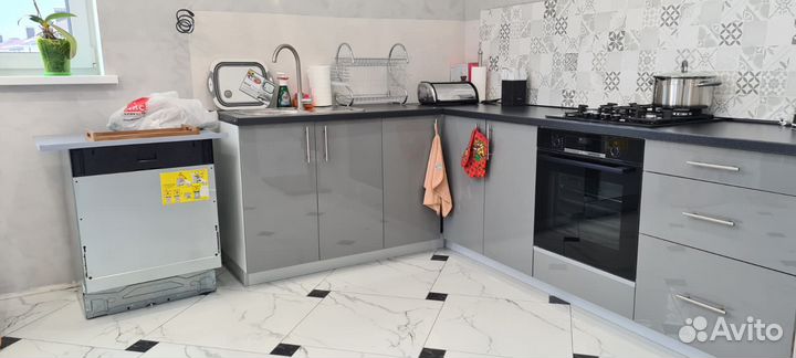 Кухонный гарнитур бу в хорошем состоянии