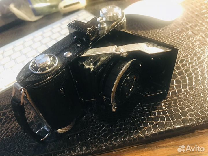 Антикварный фотоаппарат beltica