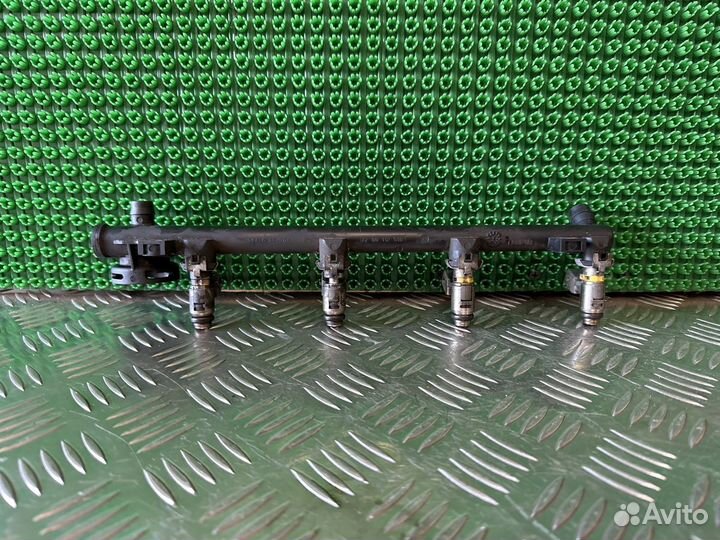 Форсунка топливная Renault Megane 1 1.6 K4M