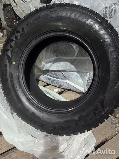 Bridgestone Ice Cruiser 5000 275/65 R17