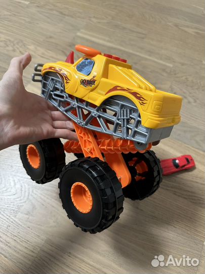 Монстр трак хотвилс