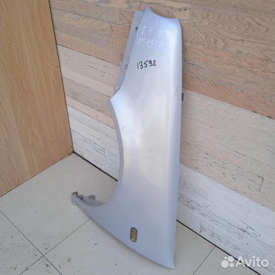 Крыло переднее левое Volkswagen Golf 4