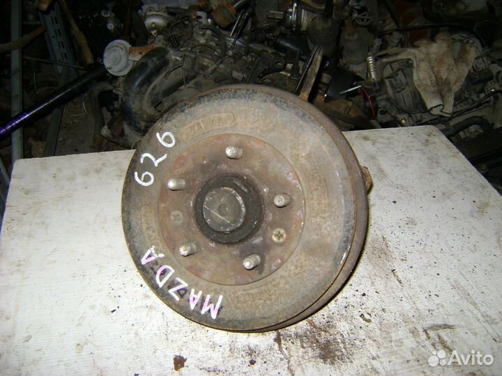 Кулак задний правый Мазда 626 Mazda 626 GD GE GF