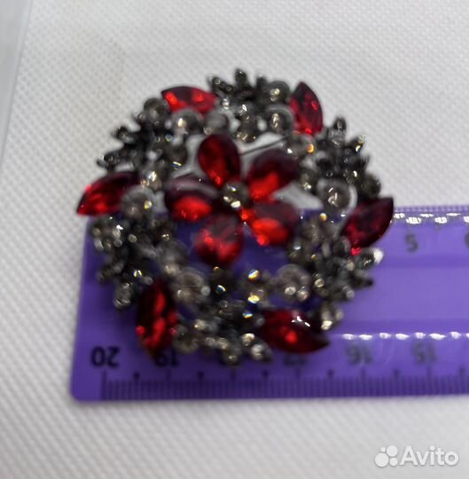 Брошь Цветок нарядная гранат 4,5 см