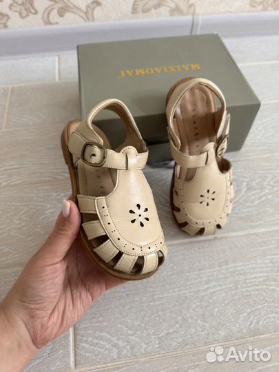 Сандалии для девочки