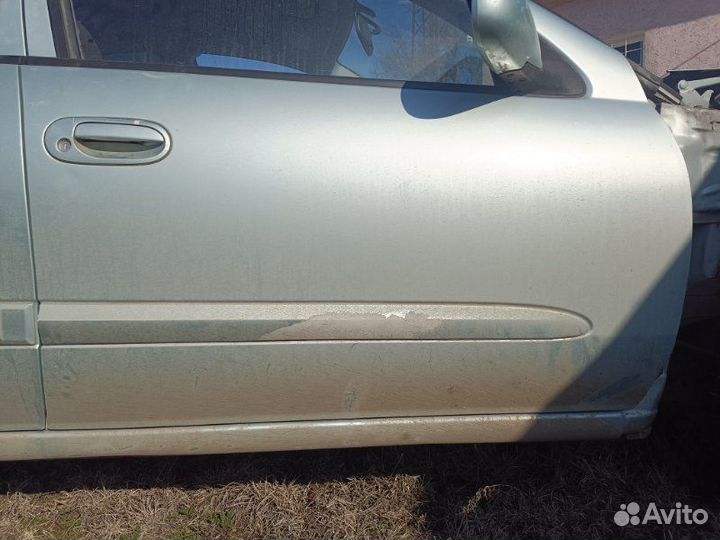 Дверь передняя правая Nissan Almera Classic B10