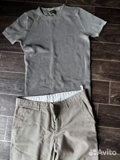 Футболка, рубашка и брюки