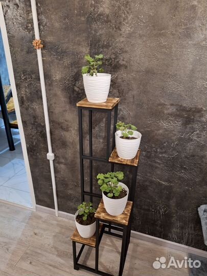 Подставка для цветов напольная металлическая