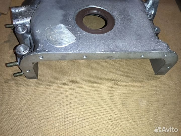 Крышка распределительная