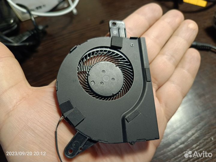 Кулер (вентилятор) для ноутбуков Dell 5580, 5590