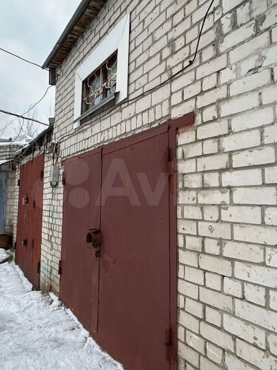 Гараж, > 30 м²