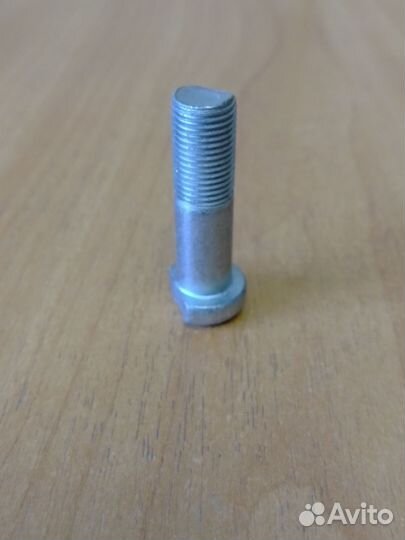 Болт М10х1х35 заднего моста уаз,Волга.Кр.Этна