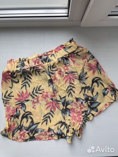 Женские шорты HM