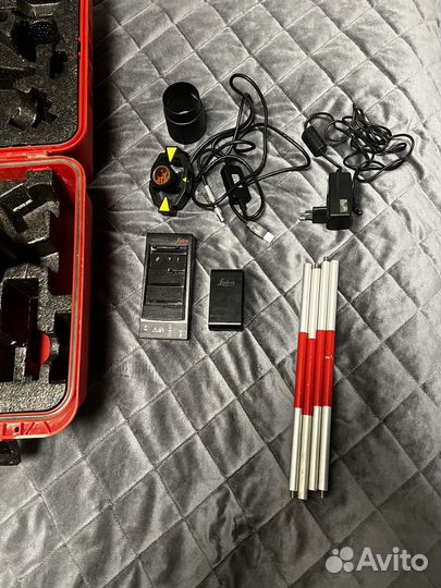 Leica builder r300m power
