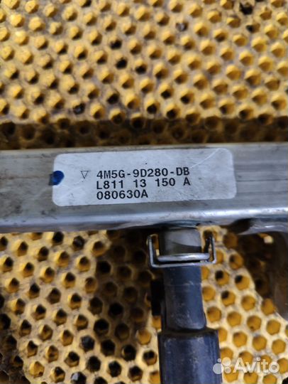 Рейка топливная (рампа) Ford Focus