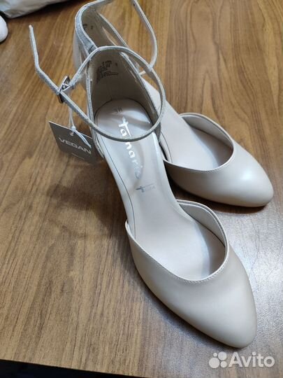 Туфли женские 38 размер бежевые