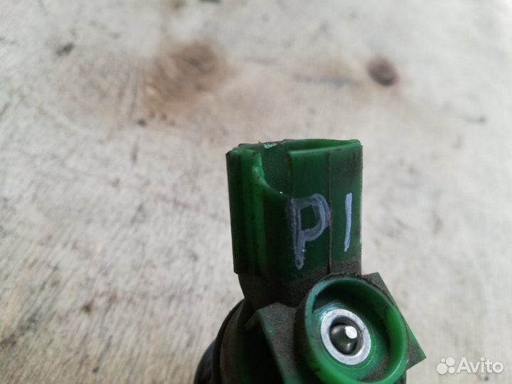 Форсунка инжекторная электрическая передняя Nissan