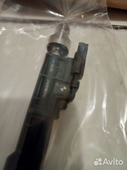 BMW 5 G30 7 G11/G12 Форсунка топливная (инжектор)
