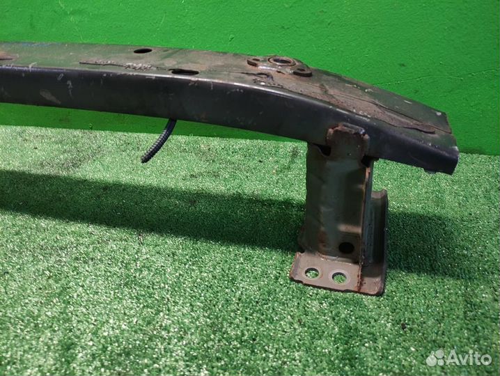 Усилитель бампера переднего Toyota Auris E150 2009