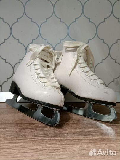 Коньки фигурные детские 28 размер