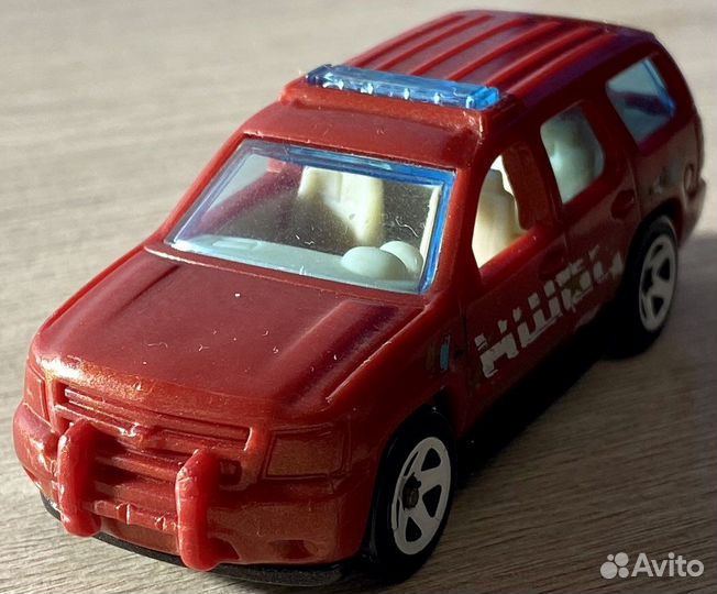 Коллекционная машинка Hot Wheels 07 Chevy Tahoe
