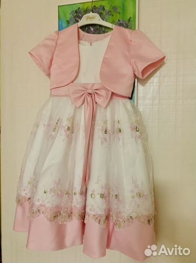 Платье нарядное с накидкой р-р 116-122