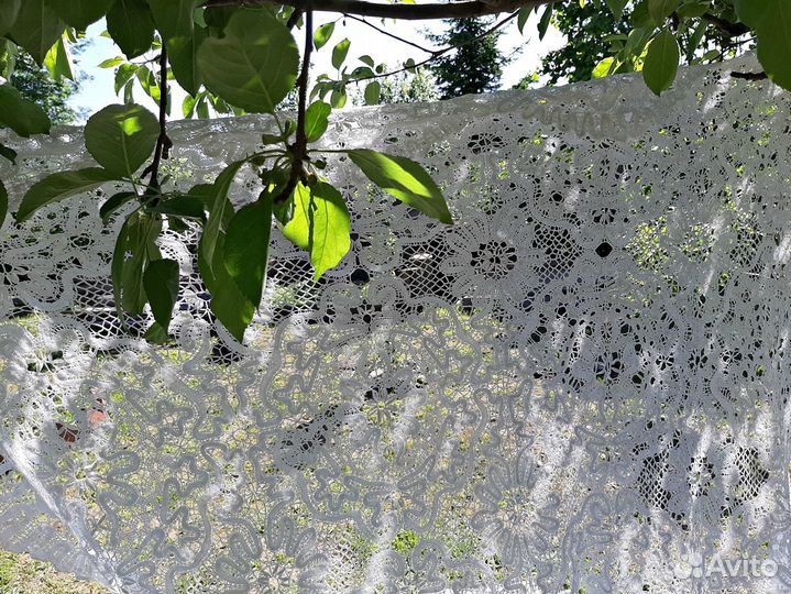 Роскошная старинная скатерть, Вологодское кружево