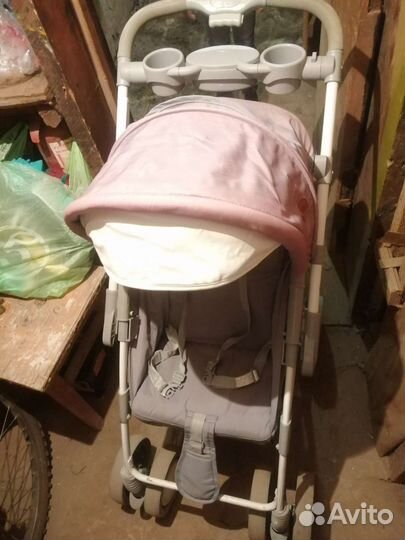 Прогулочная коляска