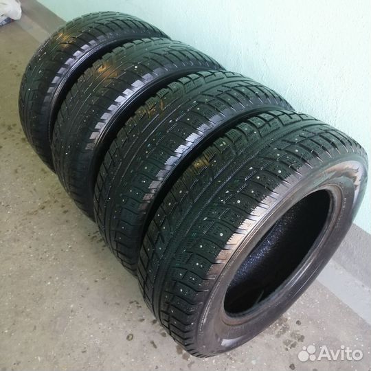 Kumho I'Zen KW22 215/65 R16 98T