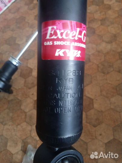 Стойки передние на toyota mark 2 90