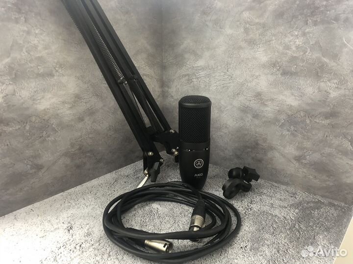 Студийный микрофон AKG P120