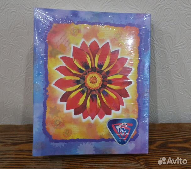 Фотоальбом новый, запечатанный. На 200 фото 10х15