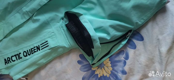 Горнолыжный комбинезон женский