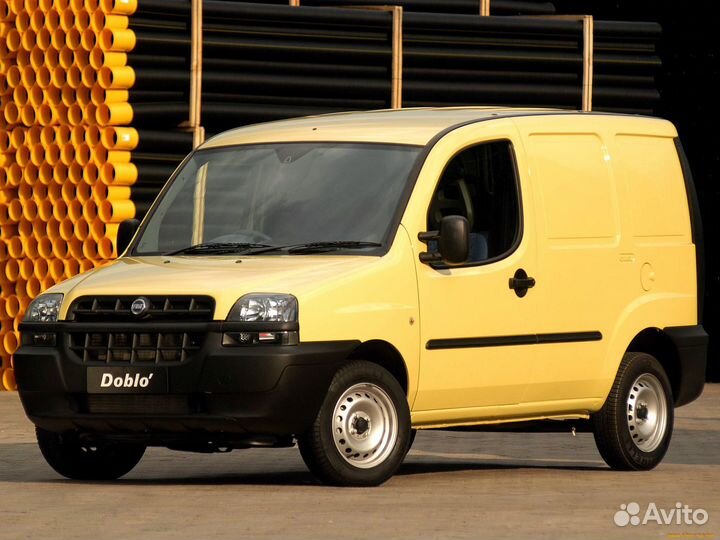 Водитель на личном грузовом авто